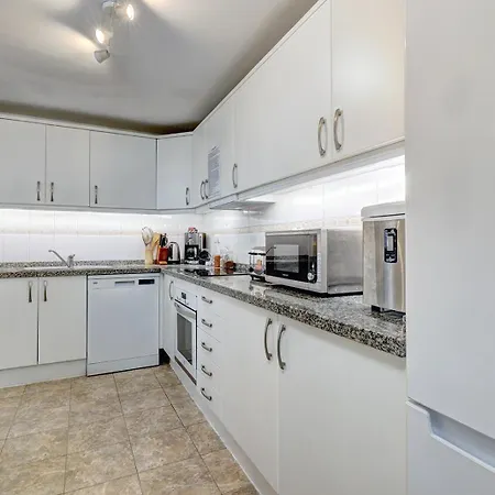 Apartament Sleeps 8 Aircon Secure Underground Parking Free Netflix Fast Internet Marbella