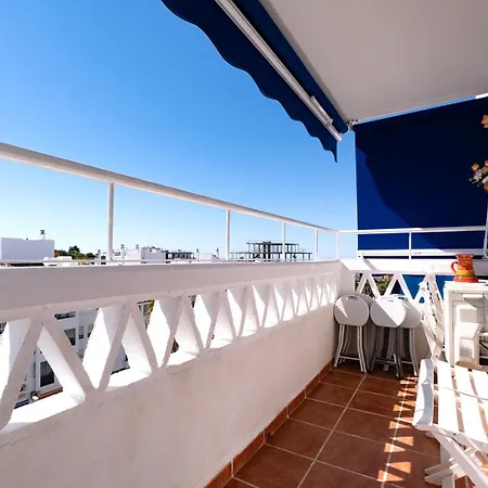 Sleeps 8 Aircon Secure Underground Parking Free Netflix Fast Internet Apartament Marbella