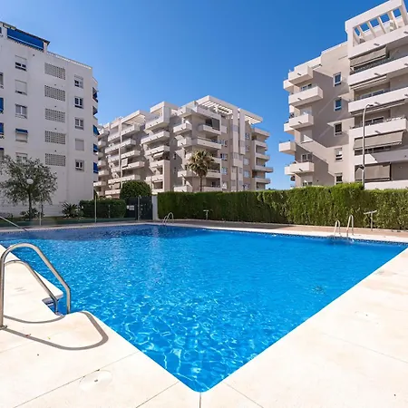 Sleeps 8 Aircon Secure Underground Parking Free Netflix Fast Internet * Marbella