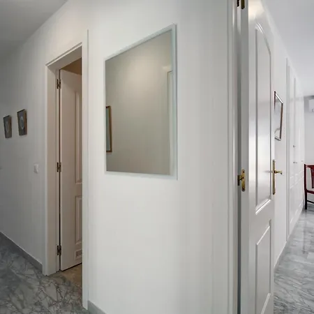 Sleeps 8 Aircon Fast Wifi 63 Inch Tv Secure Underground Parking Free Netflix * Marbella