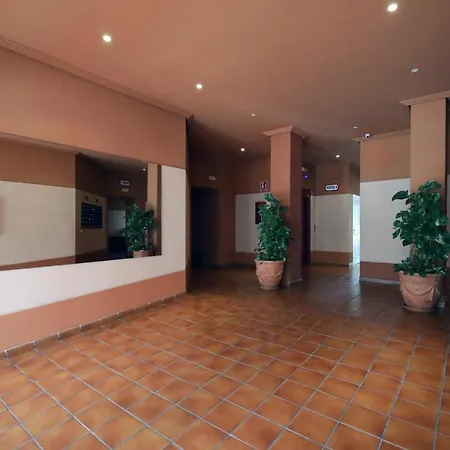 Sleeps 8 Aircon Fast Wifi 63 Inch Tv Secure Underground Parking Free Netflix *