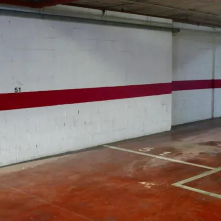 Sleeps 8 Aircon Fast Wifi 63 Inch Tv Secure Underground Parking Free Netflix *