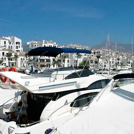 Sleeps 8 Aircon Fast Wifi 63 Inch Tv Secure Underground Parking Free Netflix *