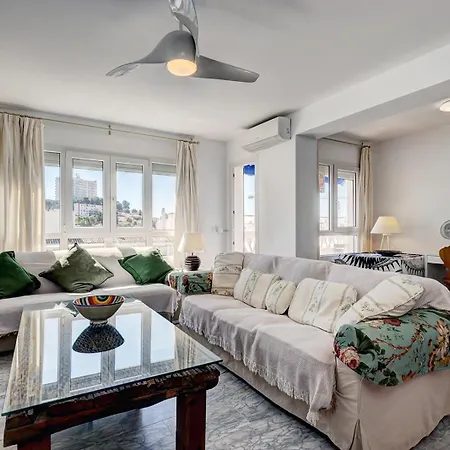 Sleeps 8 Aircon Fast Wifi 63 Inch Tv Secure Underground Parking Free Netflix Apartment Marbella