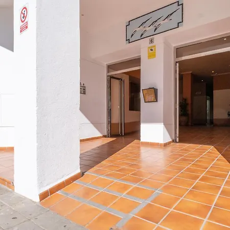 Quality Sleeps 8 Airconditioned Underground Parking Ultra Fast Wifi * Marbella