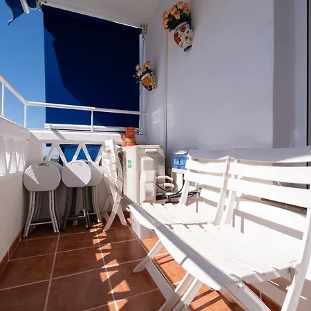 Apartment Marbella Sleeps 8 Aircon Secure Underground Parking Free Netflix Fast Internet