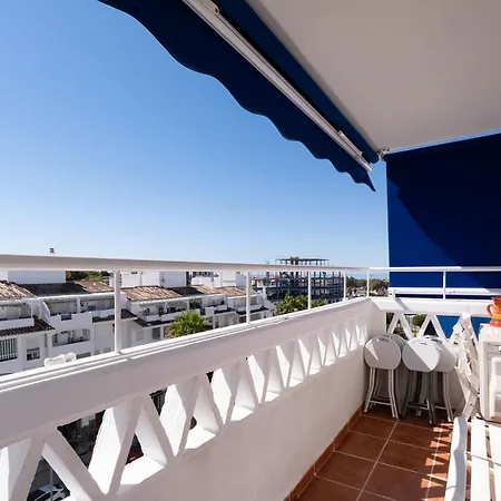 Marbella Sleeps 8 Aircon Secure Underground Parking Free Netflix Fast Internet Apartment Marbella